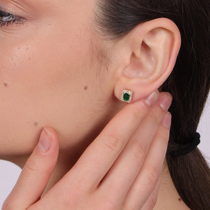 GREEN STONE EARRING