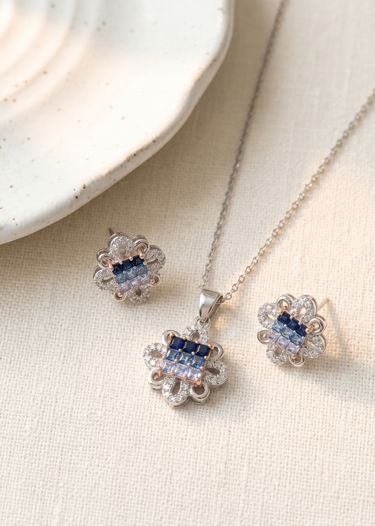 SILKEN ESSENCE PENDANT SET
