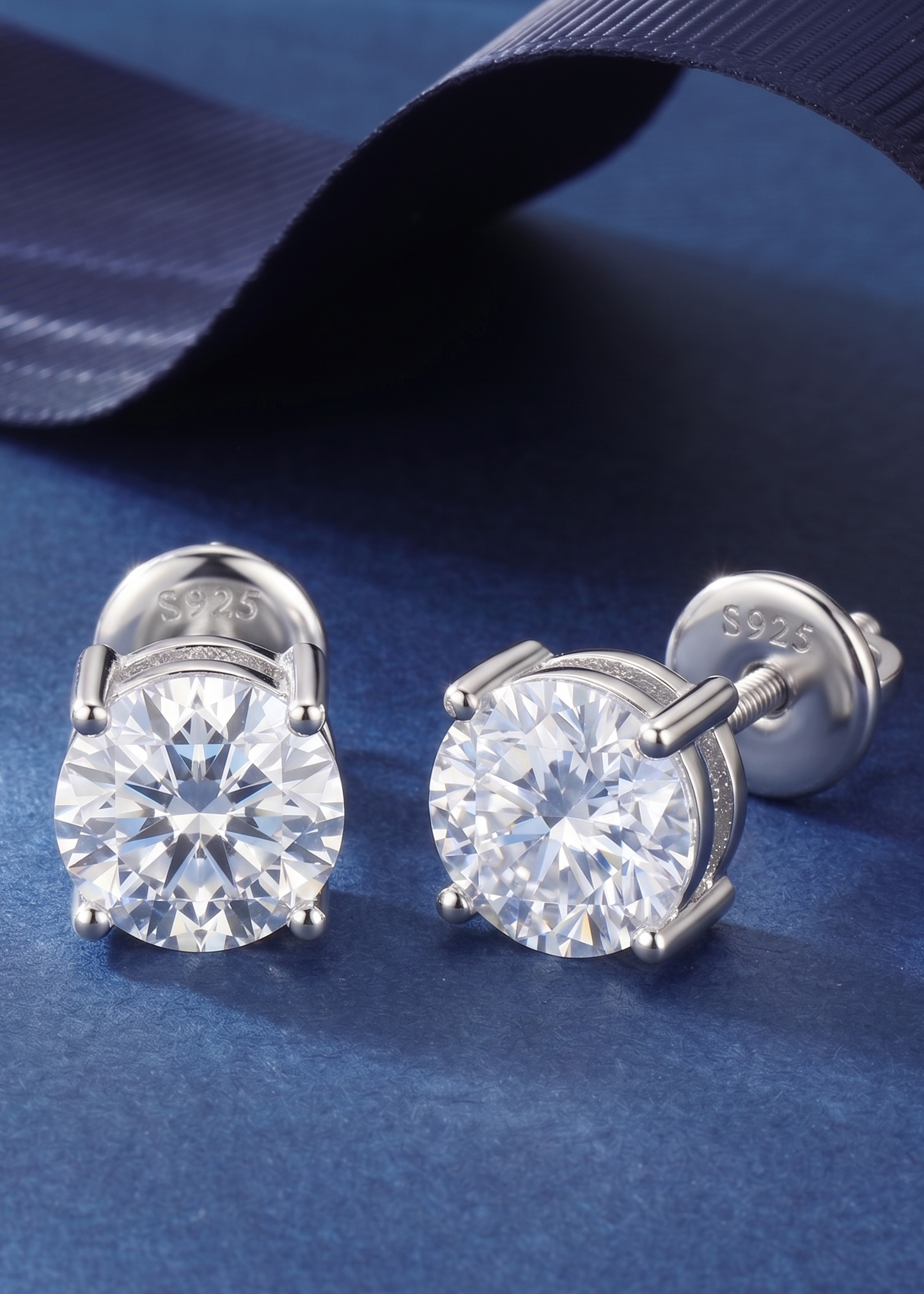 925 SILVER UNISEX MOISSANITE STUDS