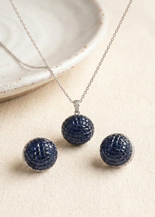 NOIR PENDANT SET