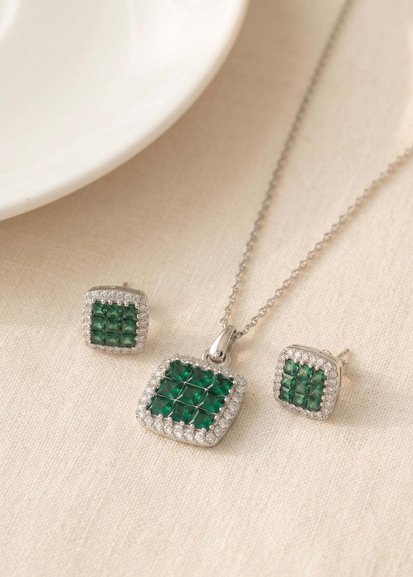 IVORISH PENDANT SET