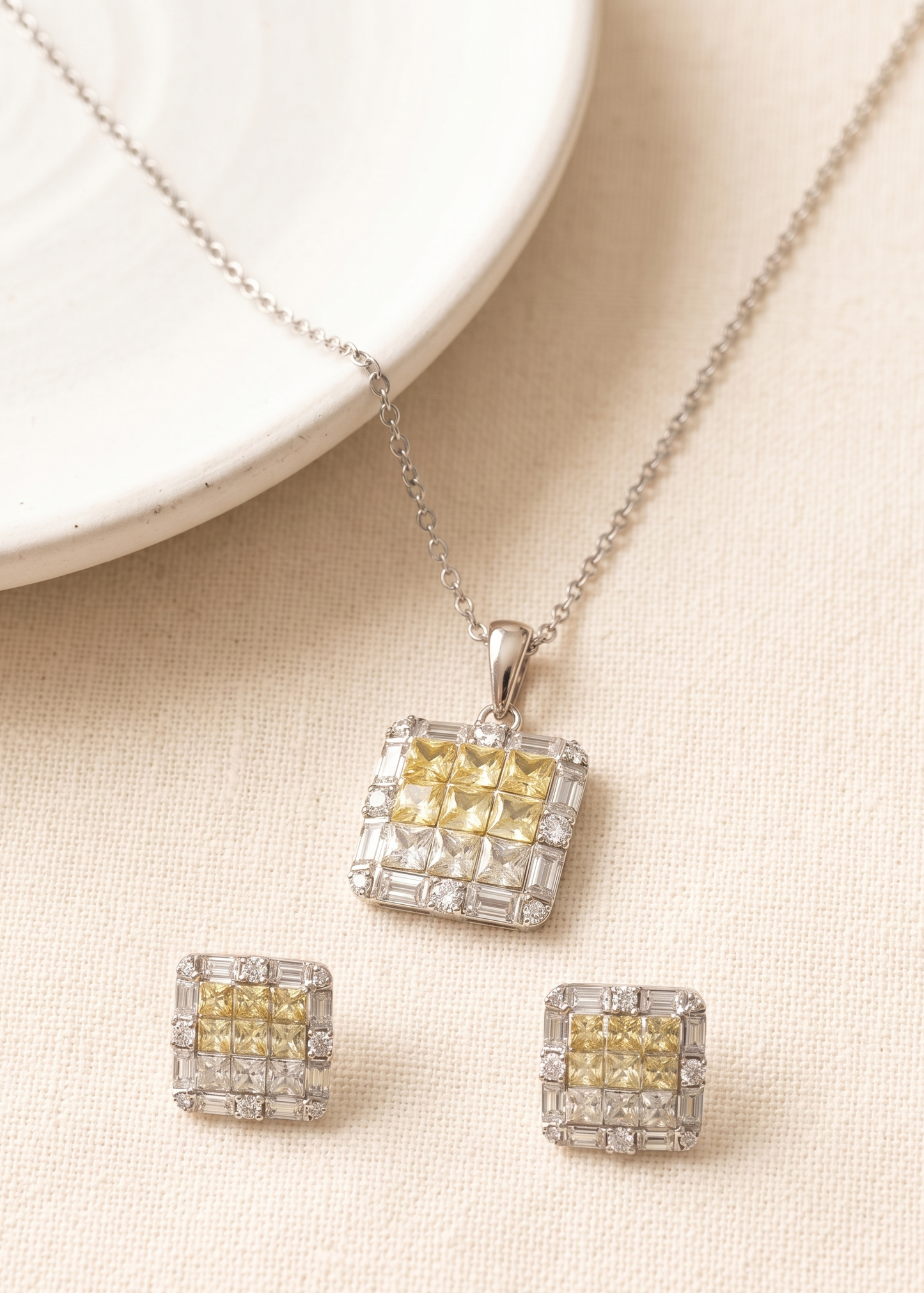 CLASSIC CLUSTER PENDANT SET