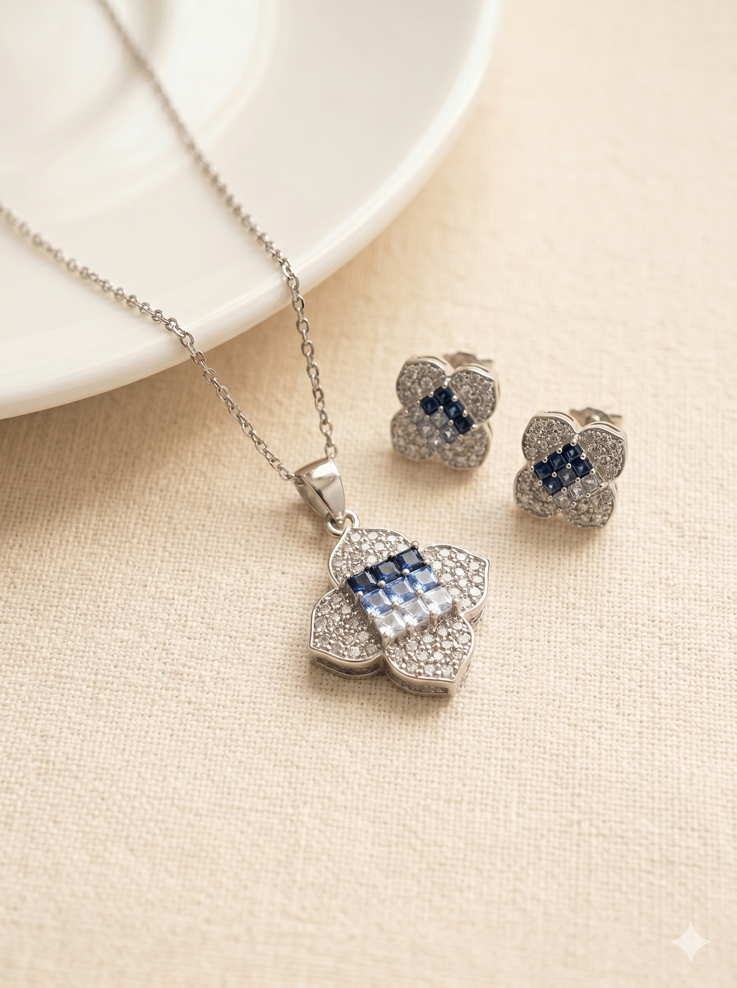EMBER PENDANT SET