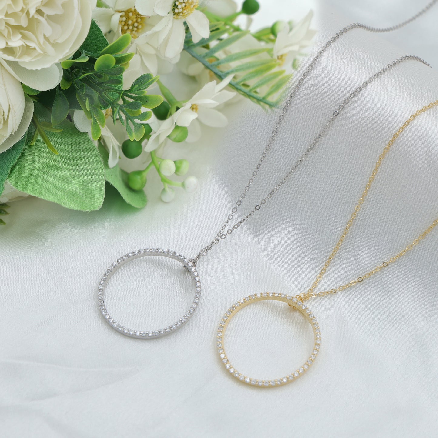 CIRCLE OF RADIANCE PENDANT
